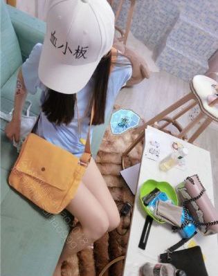 年轻漂亮女朋友4_BD英语HD高清在线观看